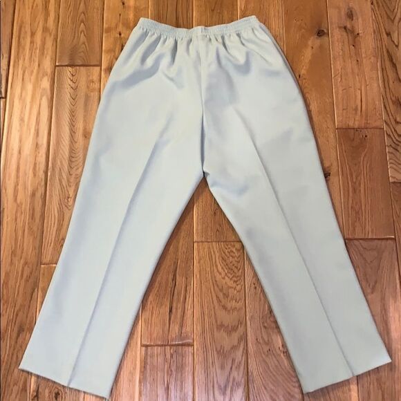 Alfred Dunner sage elastic waist pants. Size 12 - Picture 5 of 10